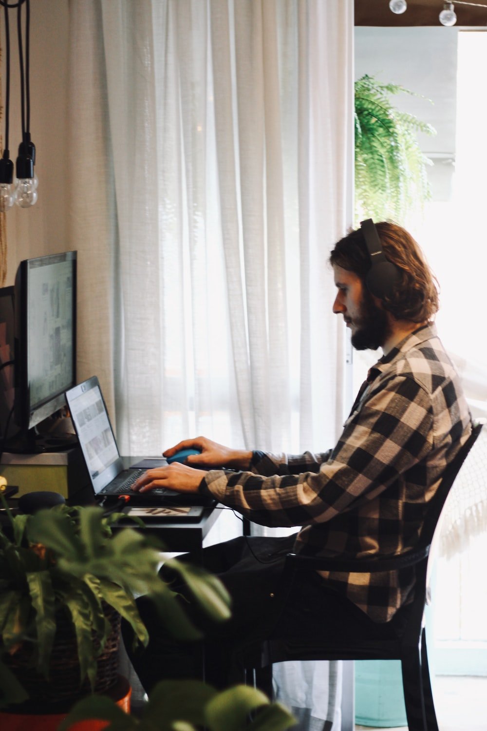 Prevent Eye Strain While Working from Home